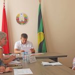 Не только с проблемами, но и с предложениями. Председатель райисполкома Анатолий Гапоник провел личный прием граждан