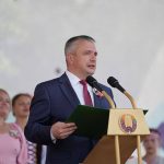 Председатель облисполкома Иван Крупко поздравил гостей фестиваля «Берагіня»