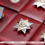 Александр Лукашенко вручил госнаграды и генеральские погоны высшему офицерскому составу