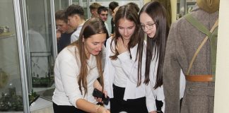 В картинной галерее имени Е.Е. Моисеенко начала работу выставка «Мы помним! Мы гордимся!»