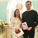 Родилась в День матери, а свидетельство о рождении ее родители получили в День отца