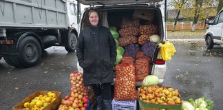 На центральной площади райцентра развернулась традиционная осенняя ярмарка