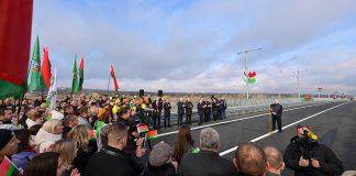 «Умрите, но людям зарплату заплатите». Лукашенко публично предупредил начальников