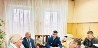 Профсоюзный правовой прием граждан провел главный правовой инспектор труда Белорусского профсоюза работников торговли, потребительской кооперации и предпринимательства Андрей Кошаркар