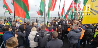 Лукашенко в Мозыре открыл обновленный мост через Припять