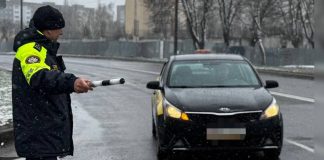 Водители автомобилей-такси под контролем ГАИ