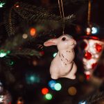 Хотите купить елку и украшения со скидкой? Это может быть главная ошибка декабря