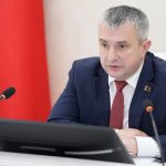 Кормление, поение и содержание скота во время морозов – один из вопросов аппаратного совещания под руководством председателя облисполкома Ивана Крупко