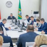 Председатель облисполкома Иван Крупко проводит совещание по вопросам сельского хозяйства