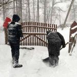 Расчистим сугробы вместе!