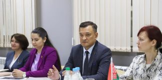 Председатель райисполкома Валентин Ундруль в рамках единого дня информирования встретился с коллективом ООО «НПГ Мариленд-Бел»
