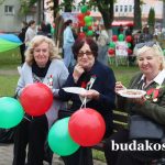 На площади города, в сквере за районным Домом культуры развернули свою работу праздничные локации