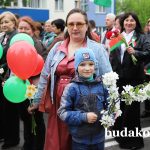 Праздничный марафон стартовал с патриотической акции «БЕЛАРУСЬ ПОМНИТ»