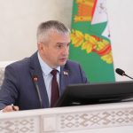 Совещание по вопросу строительства молочно-товарных и свиноводческих комплексов на Гомельщине проводит председатель облисполкома Иван Крупко