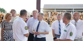 Губернатор Иван Крупко открыл «Полесскую тропу» на территории Лельчицкого лесхоза