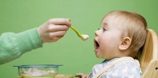 Бесплатное питание для детей до 2 лет: кто может получить помощь
