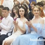 В добрый путь, выпускники!