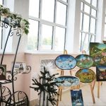 В Коммунаровском ДК открылась персональная выставка Раисы Непомнящей «Я нарисую мир таким, каким люблю!»
