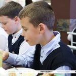Лукашенко напомнил о задаче нормально кормить детей в школах
