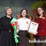 Давать знания, зажигать сердца, вести за собой. Торжественное мероприятие ко Дню учителя прошло в районном Доме культуры