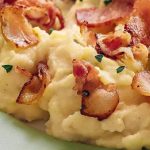 Картофельное пюре с сыром и беконом