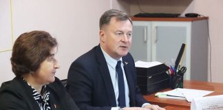Семья, общество, государство. Роль традиционных семейных ценностей обсудили на встречах с коллективами района члены областных информационно-пропагандистских групп