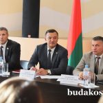 Информационно-пропагандистские группы райисполкома и райсовета встретились с трудовыми коллективами